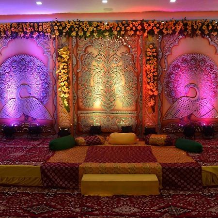 Arsh Residency Hotel Lucknow Bagian luar foto