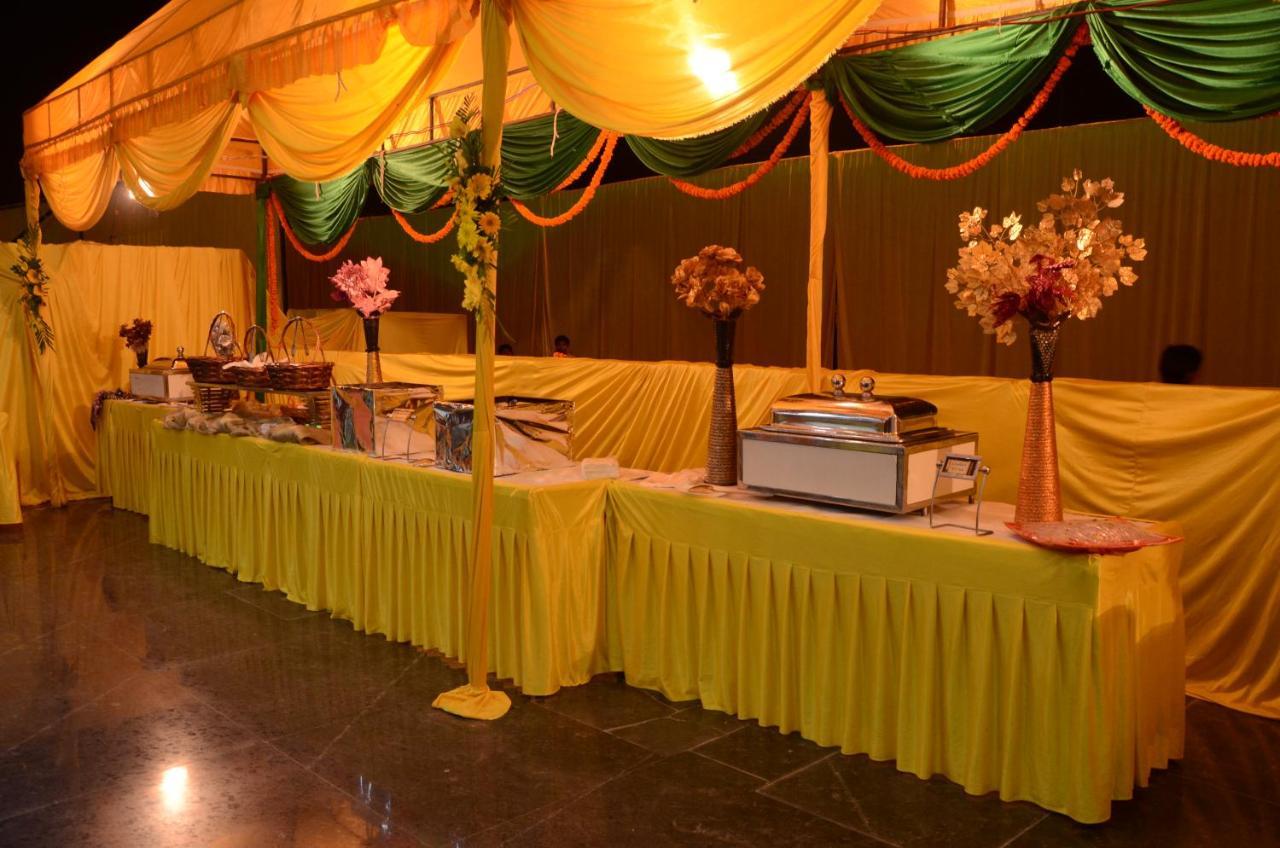 Arsh Residency Hotel Lucknow Bagian luar foto